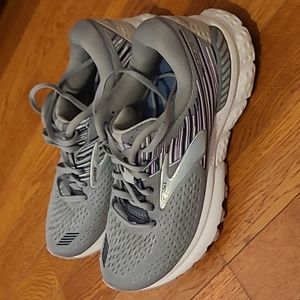 Brooks Shoes Adrenaline